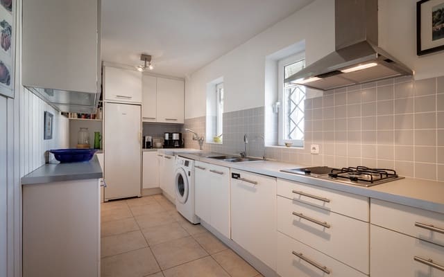 4 chambre Villa/Maison à vendre à Las Brisas, Marbella avec piscine garage - 2 195 000 € (Ref: 9629420)