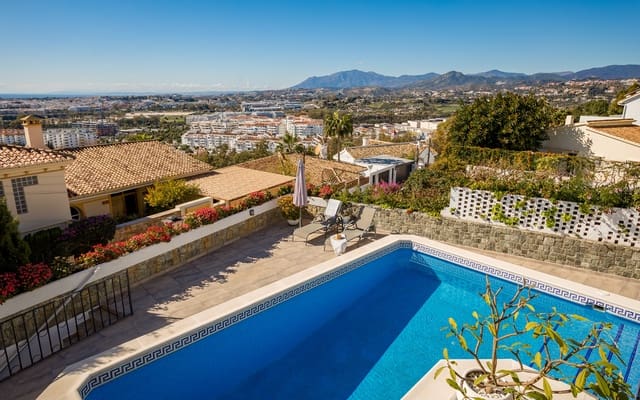 4 chambre Villa/Maison à vendre à Las Brisas, Marbella avec piscine garage - 2 195 000 € (Ref: 9629420)
