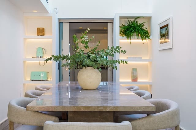 6 soverom Villa til salgs i Las Brisas, Marbella med svømmebasseng garasje - € 2 350 000 (Ref: 9629422)