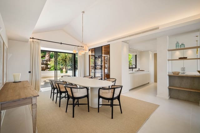 4 soverom Villa til salgs i Los Naranjos, Marbella med svømmebasseng garasje - € 3 685 000 (Ref: 9629423)