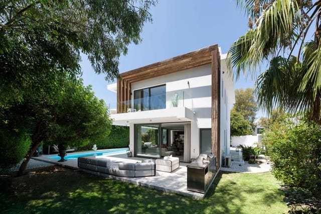 4 Zimmer Villa zu verkaufen in Nueva Atalaya, Estepona mit Pool Garage - 1.825.000 € (Ref: 9629426)