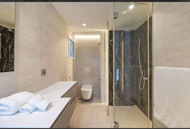 3 makuuhuone Huoneisto myytävänä paikassa Lomas De Marbella, Marbella mukana uima-altaan 
autotalli - 3 800 000 € (Ref: 9629428)