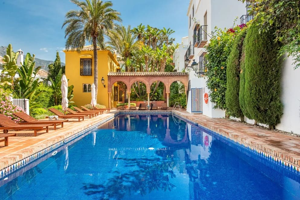 Pareado de 4 habitaciones en Marbella en venta con piscina garaje - 2.490.000 € (Ref: 9629430)