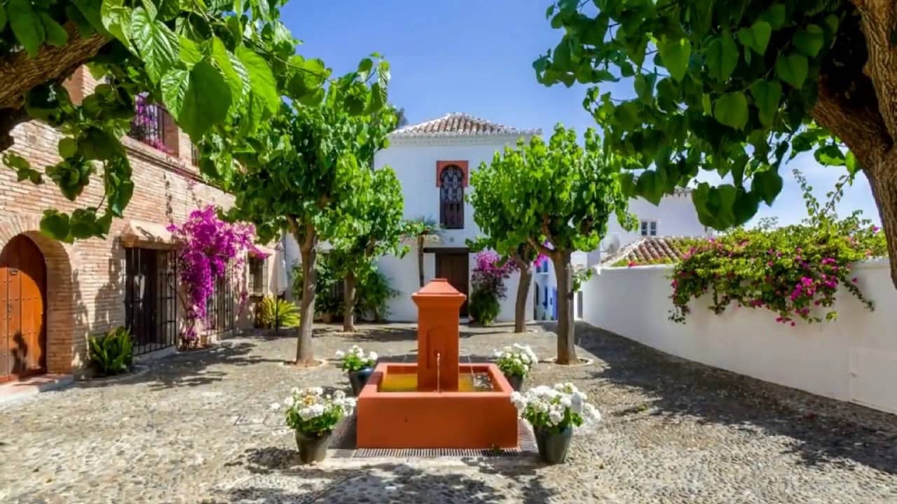 Pareado de 4 habitaciones en Marbella en venta con piscina garaje - 2.490.000 € (Ref: 9629430)