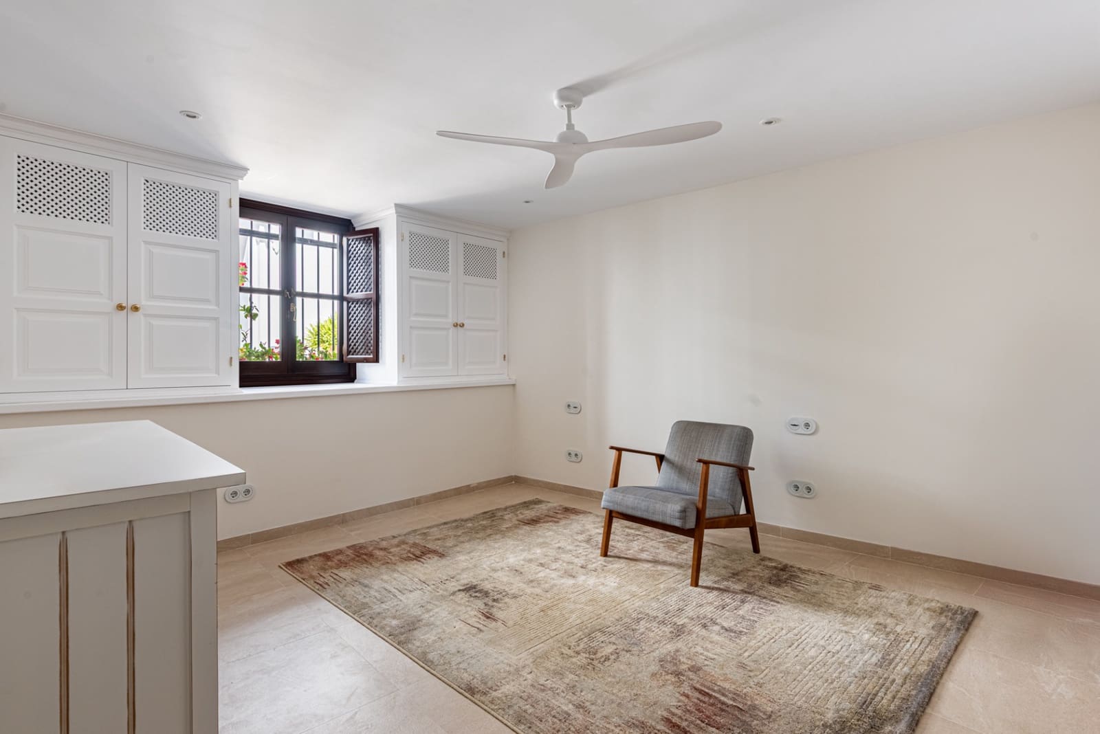 Pareado de 4 habitaciones en Marbella en venta con piscina garaje - 2.490.000 € (Ref: 9629430)