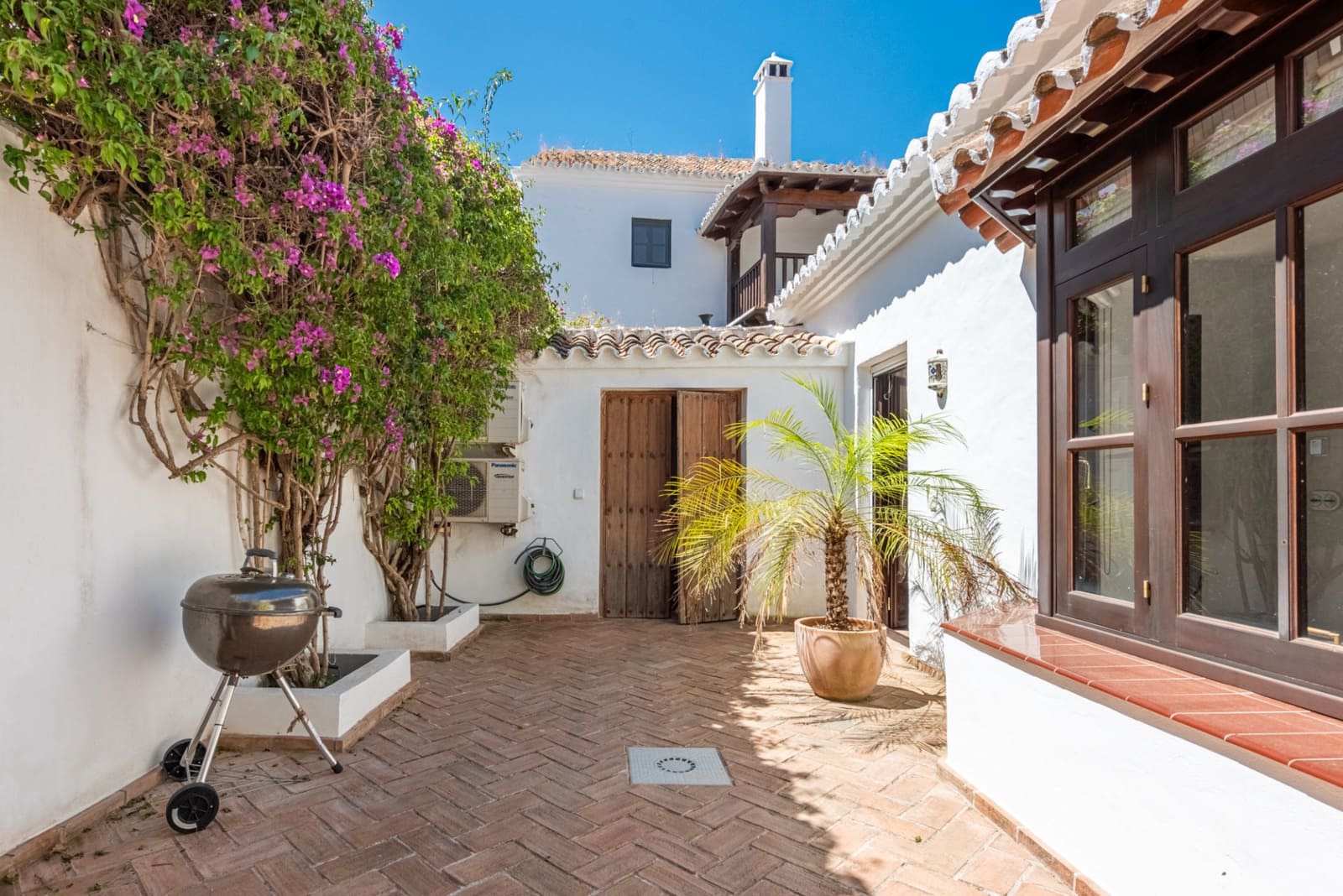 Pareado de 4 habitaciones en Marbella en venta con piscina garaje - 2.490.000 € (Ref: 9629430)