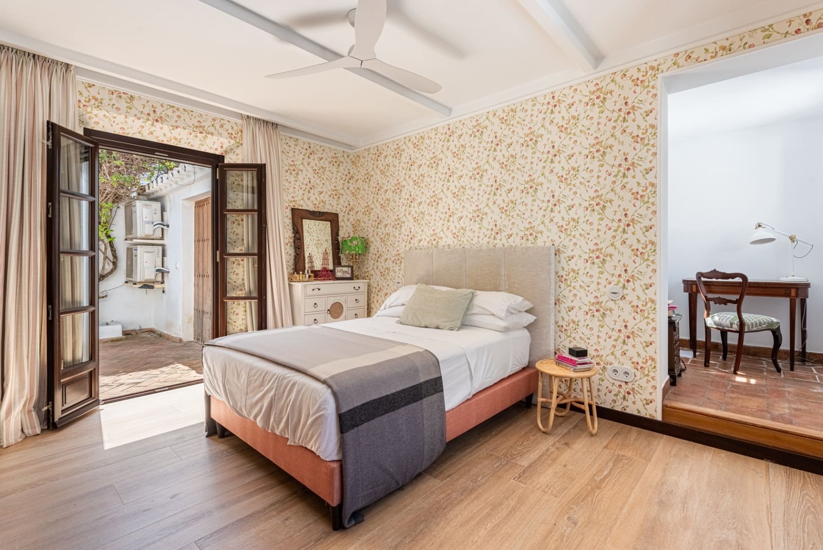 Pareado de 4 habitaciones en Marbella en venta con piscina garaje - 2.490.000 € (Ref: 9629430)