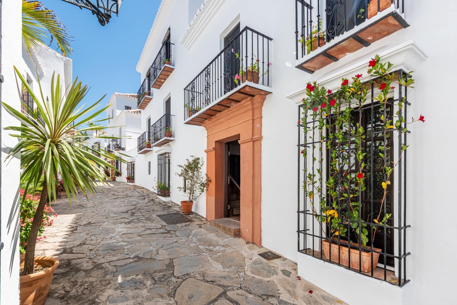 Pareado de 4 habitaciones en Marbella en venta con piscina garaje - 2.490.000 € (Ref: 9629430)
