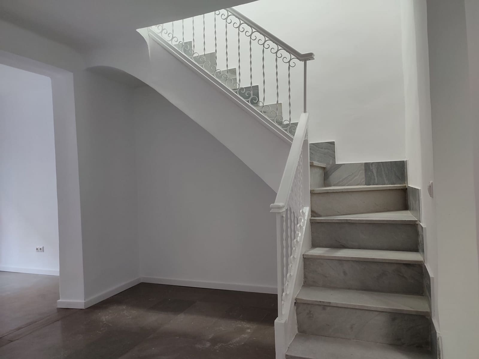 2 makuuhuone Omakotitalo myytävänä paikassa Coin - 249 000 € (Ref: 9650885)