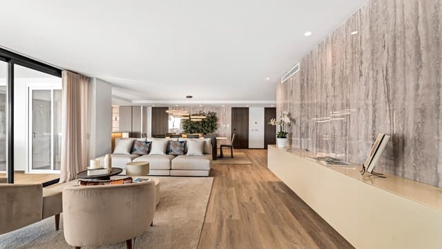 5 soveværelse Lejlighed til salg i Puerto Banus, Marbella med garage - € 2.350.000 (Ref: 9654364)