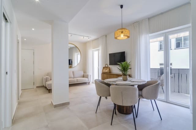 3 slaapkamer Appartement te koop in Puerto de Estepona, Estepona - € 375.000 (Ref: 9654365)