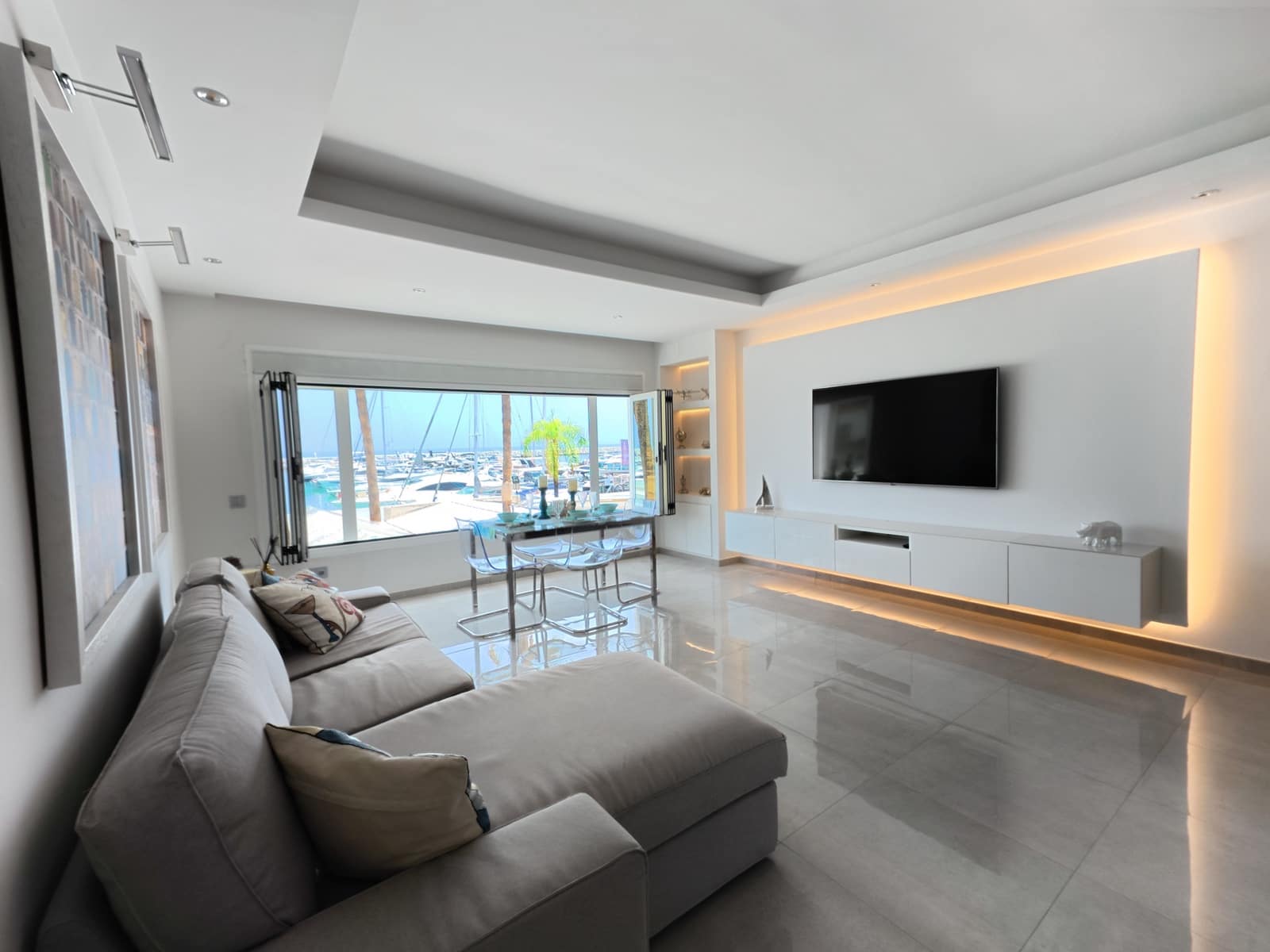 2 makuuhuone Huoneisto myytävänä paikassa Puerto Banus - 985 000 € (Ref: 9658023)