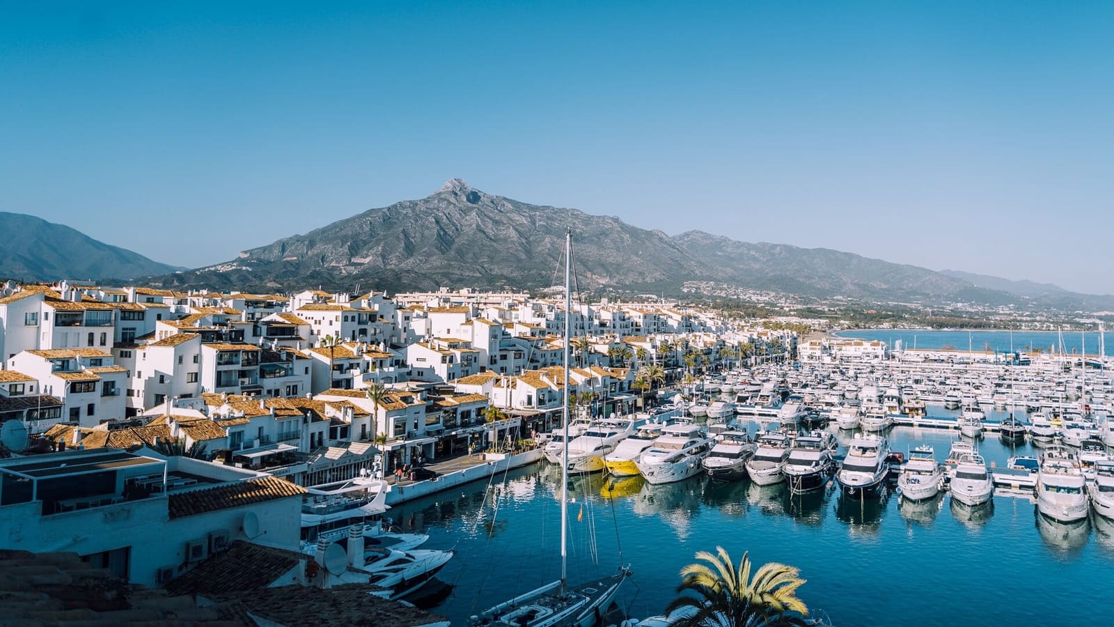2 makuuhuone Huoneisto myytävänä paikassa Puerto Banus - 985 000 € (Ref: 9658023)