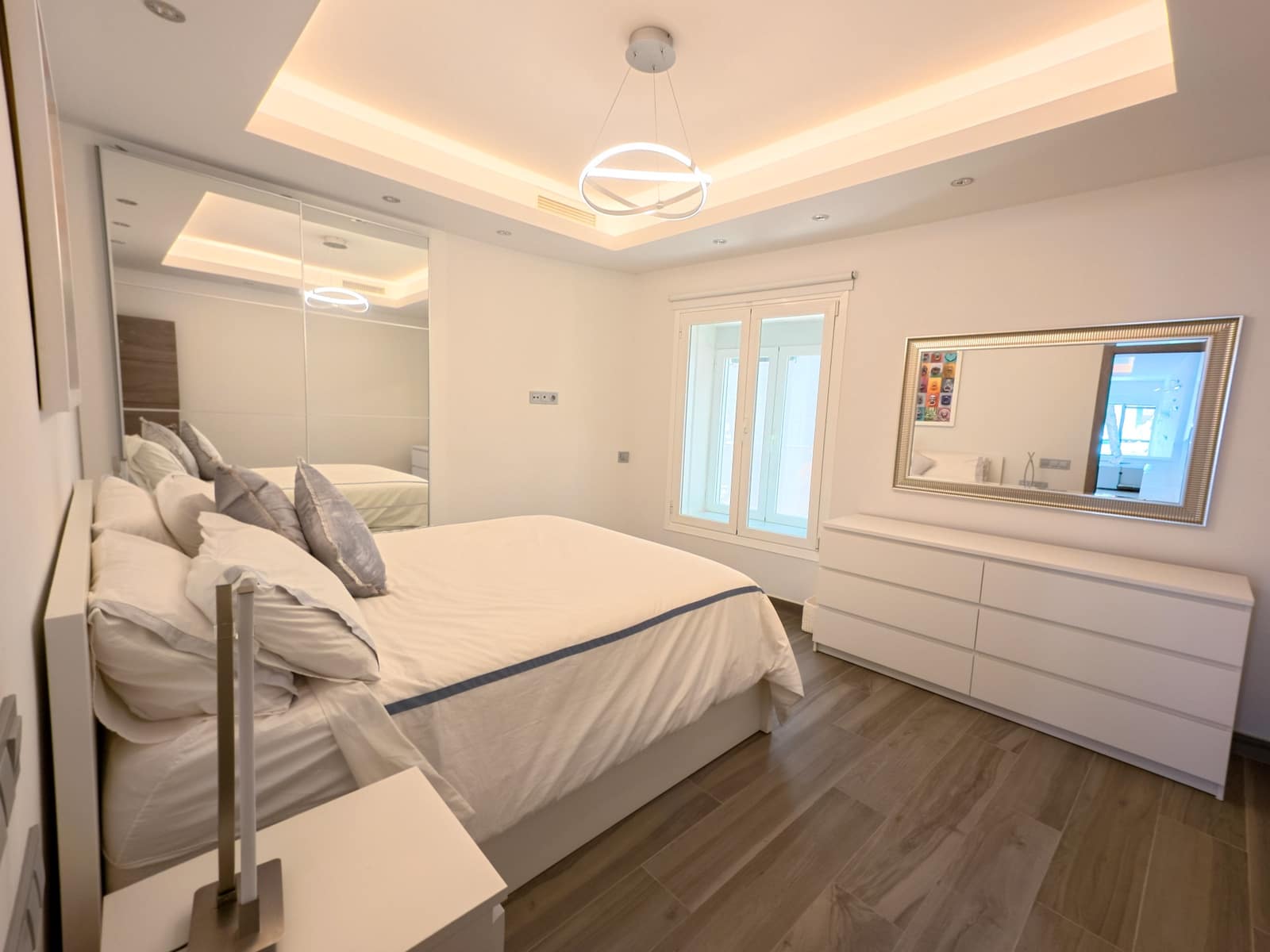 2 makuuhuone Huoneisto myytävänä paikassa Puerto Banus - 985 000 € (Ref: 9658023)