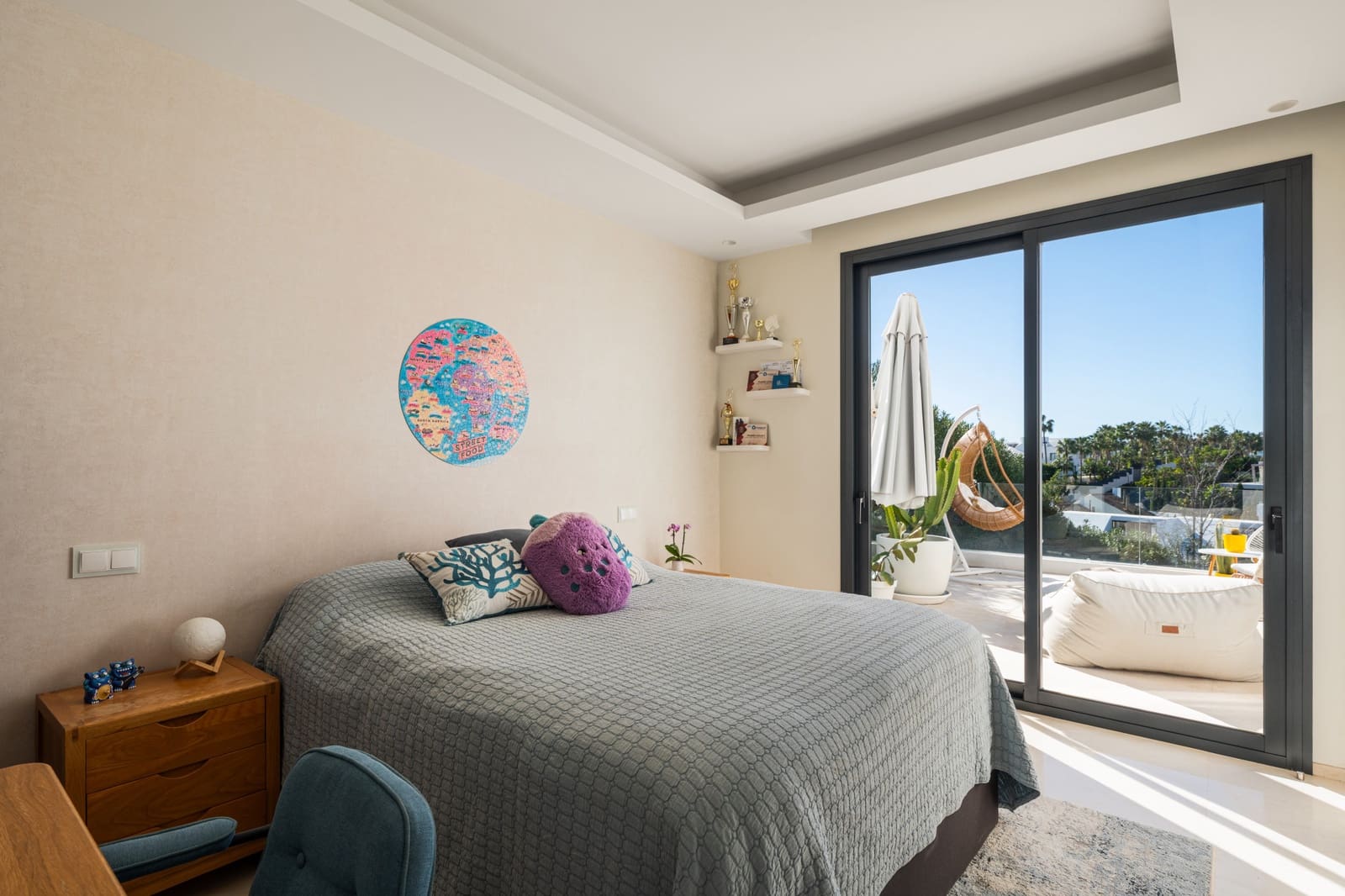 6 bedroom Villa for sale in Marbella with pool garage - € 3,980,000 (Ref: 9665567)