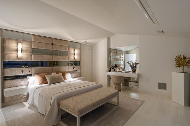 4 quarto Moradia Geminada para venda em Lomas De Marbella, Marbella com piscina garagem - 10 900 000 € (Ref: 9672766)