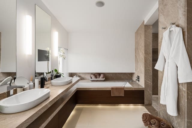 4 quarto Moradia Geminada para venda em Lomas De Marbella, Marbella com piscina garagem - 10 900 000 € (Ref: 9672766)