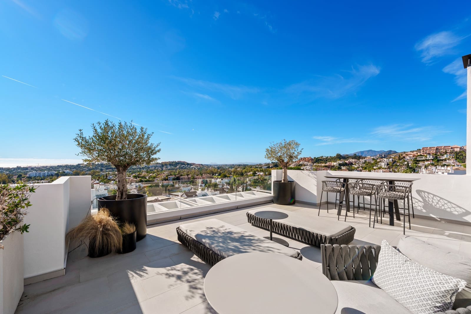 Ático de 3 habitaciones en Marbella en venta con piscina garaje - 2.895.000 € (Ref: 9672767)