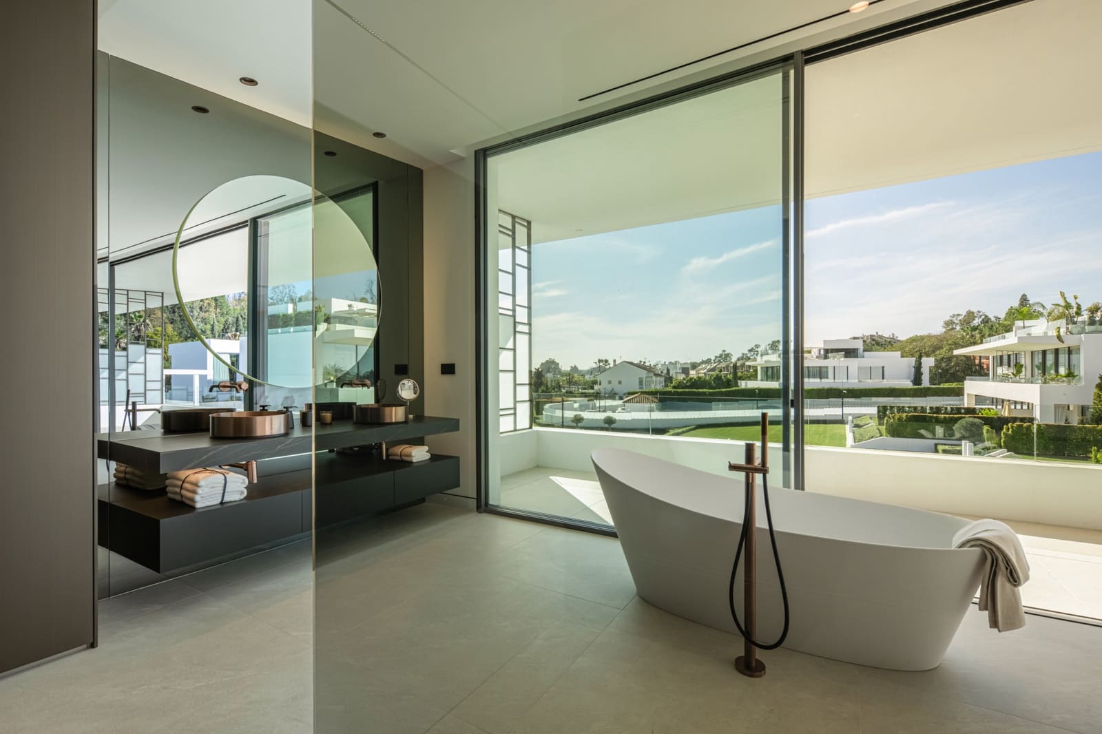 3 makuuhuone Huvila myytävänä paikassa Marbella mukana uima-altaan 
autotalli - 6 300 000 € (Ref: 9685737)