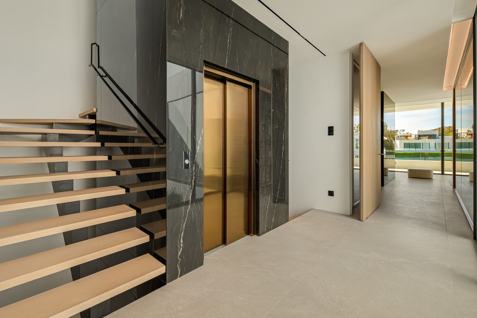 3 makuuhuone Huvila myytävänä paikassa Marbella mukana uima-altaan 
autotalli - 6 300 000 € (Ref: 9685737)