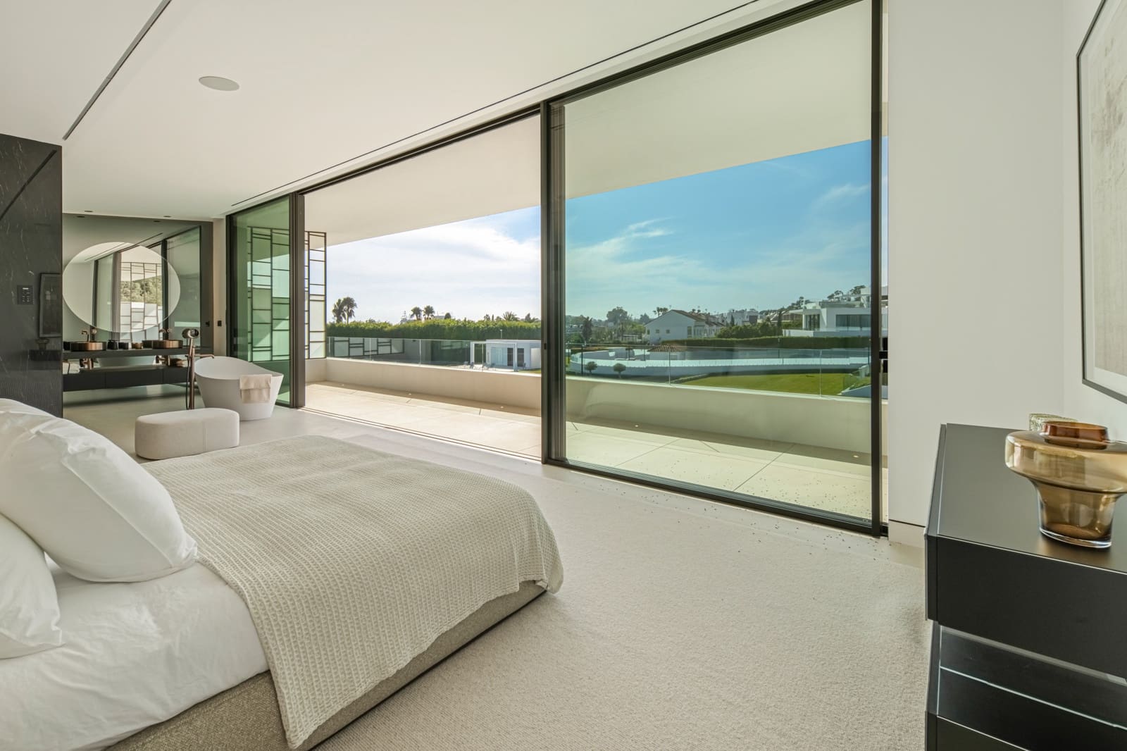 3 makuuhuone Huvila myytävänä paikassa Marbella mukana uima-altaan 
autotalli - 6 300 000 € (Ref: 9685737)