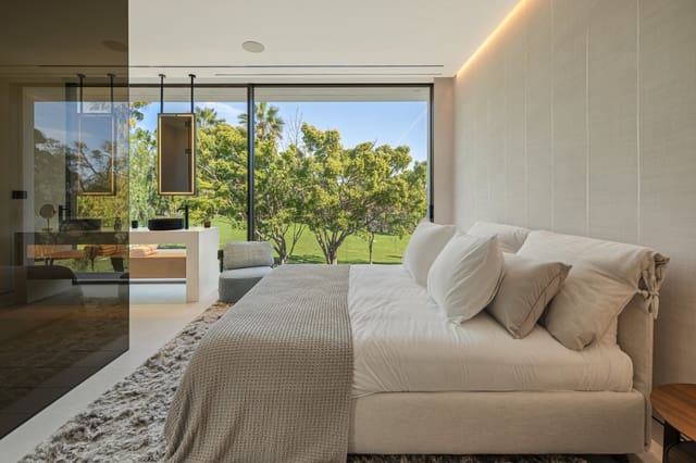 3 makuuhuone Huvila myytävänä paikassa Lomas De Marbella, Marbella mukana uima-altaan 
autotalli - 6 300 000 € (Ref: 9685737)