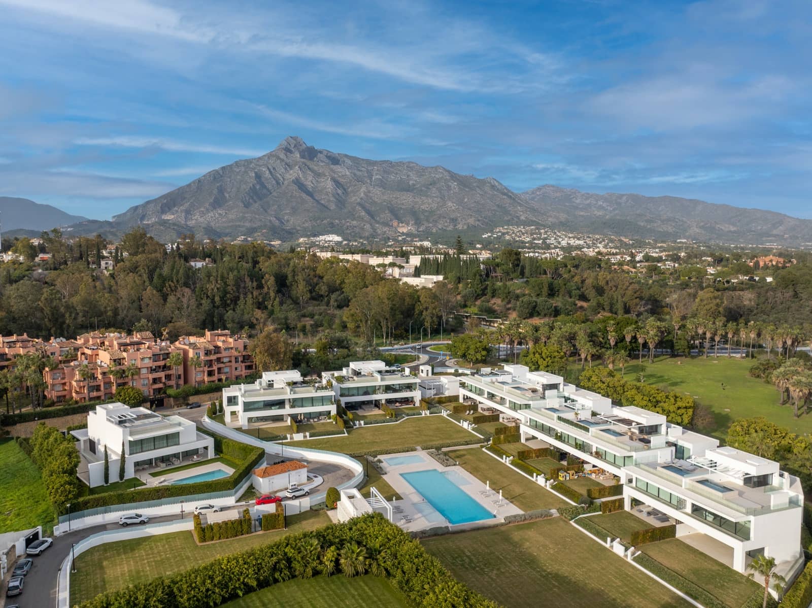 3 bedroom Villa for sale in Marbella with pool garage - € 6,300,000 (Ref: 9685737)
