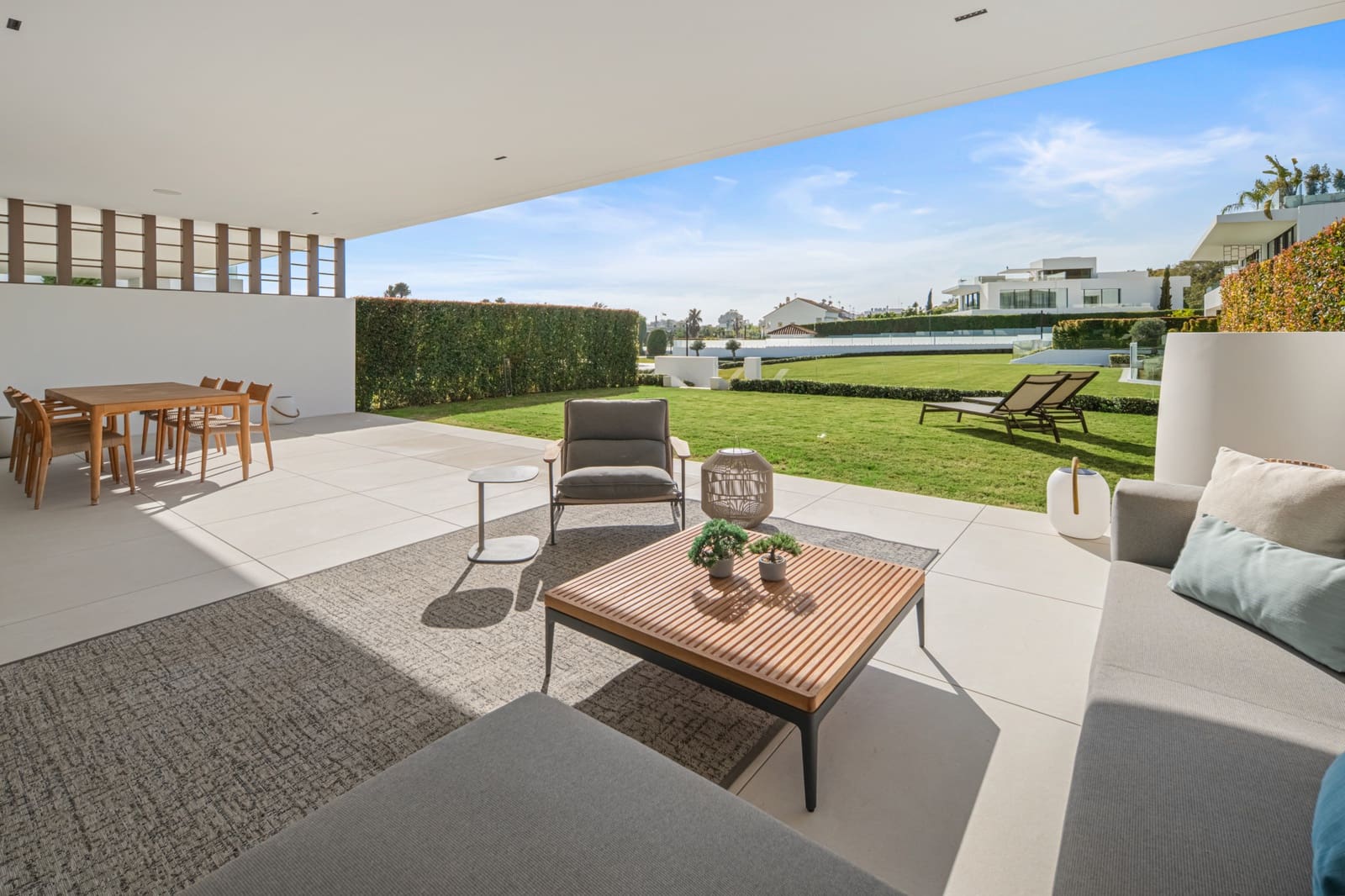 3 bedroom Villa for sale in Marbella with pool garage - € 6,300,000 (Ref: 9685737)
