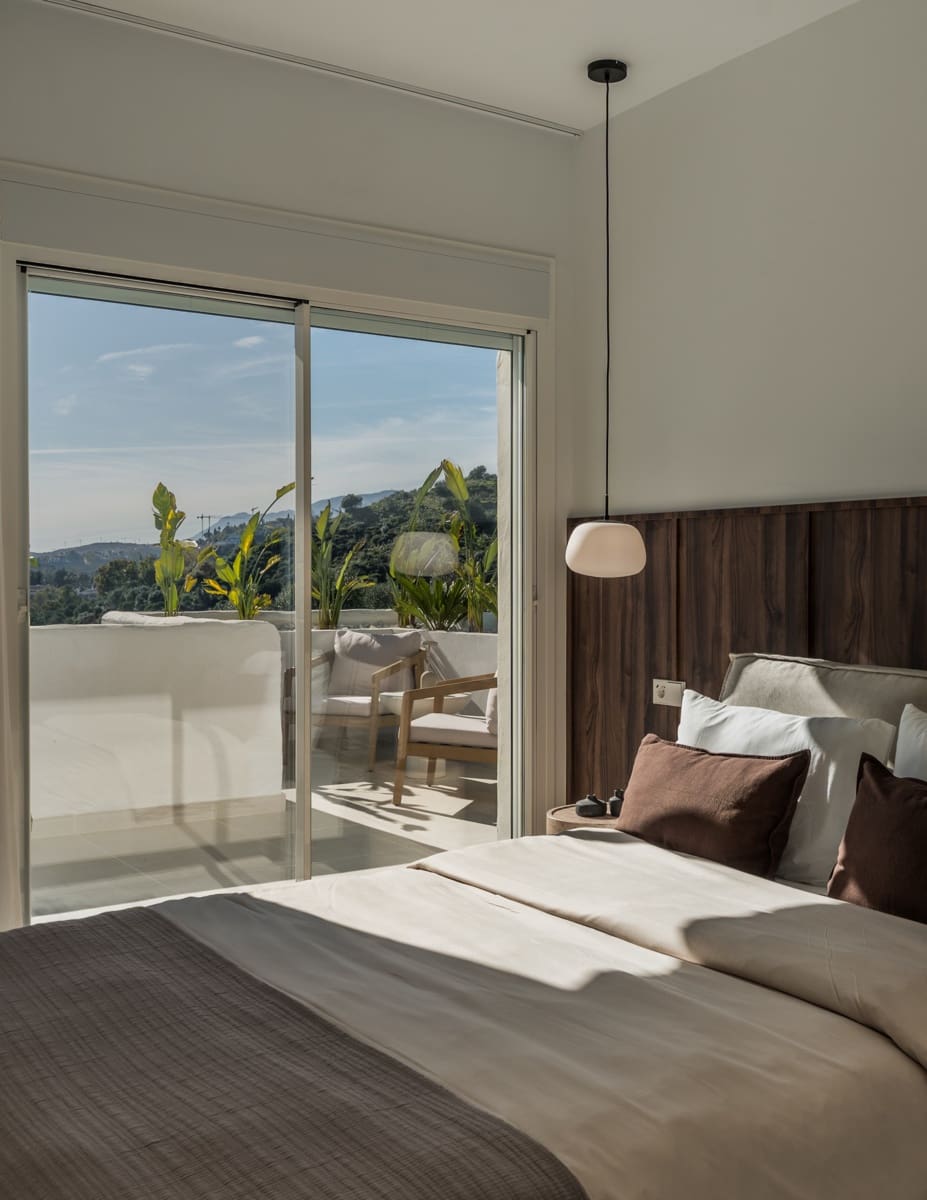 3 bedroom Penthouse for sale in Marbella with pool garage - € 1,695,000 (Ref: 9685745)