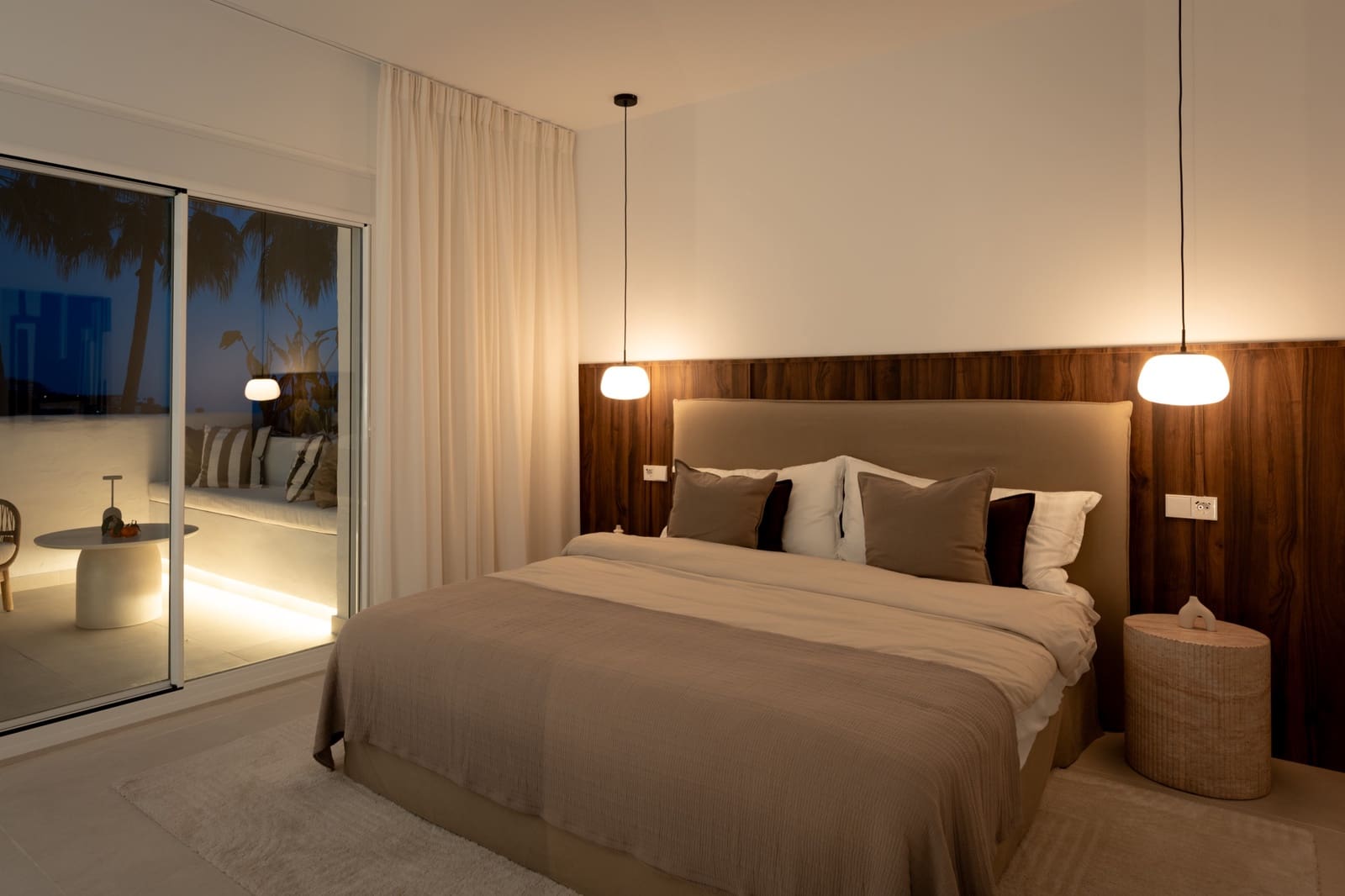 3 bedroom Penthouse for sale in Marbella with pool garage - € 1,695,000 (Ref: 9685745)