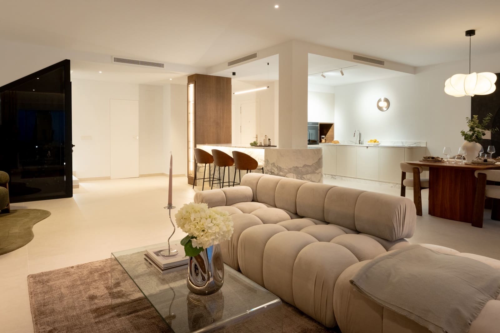 3 bedroom Penthouse for sale in Marbella with pool garage - € 1,695,000 (Ref: 9685745)