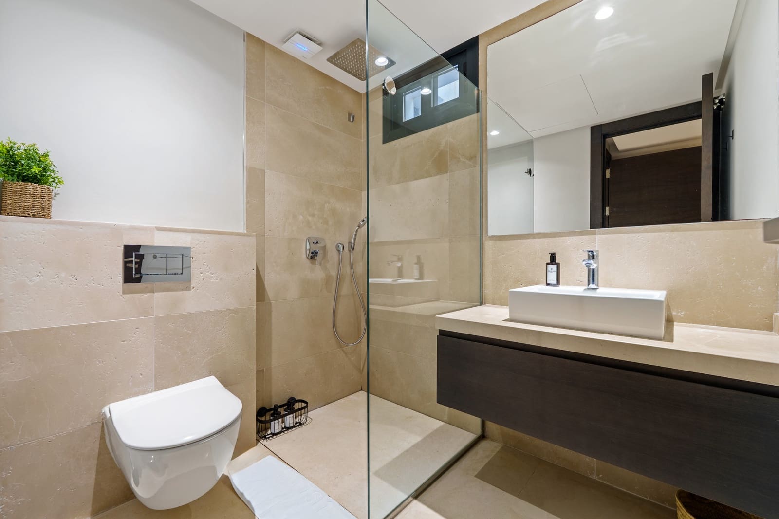 Chalet de 6 habitaciones en Marbella en venta con piscina garaje - 4.190.000 € (Ref: 9688626)