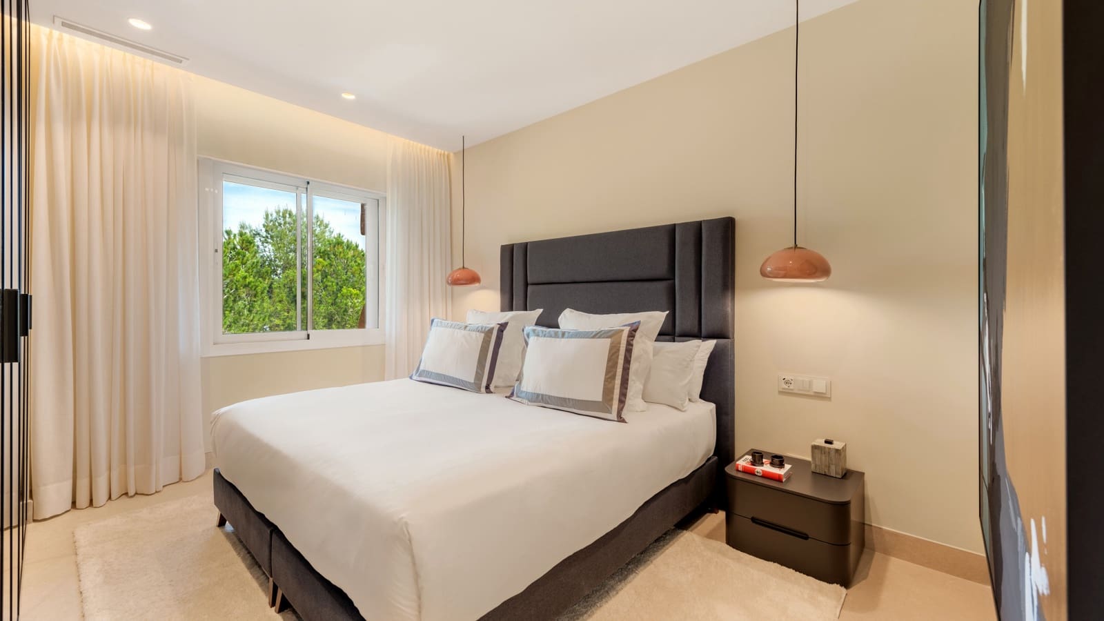 3 sypialnia Apartament na sprzedaż w Estepona z basenem garażem - 2 395 000 € (Ref: 9688630)