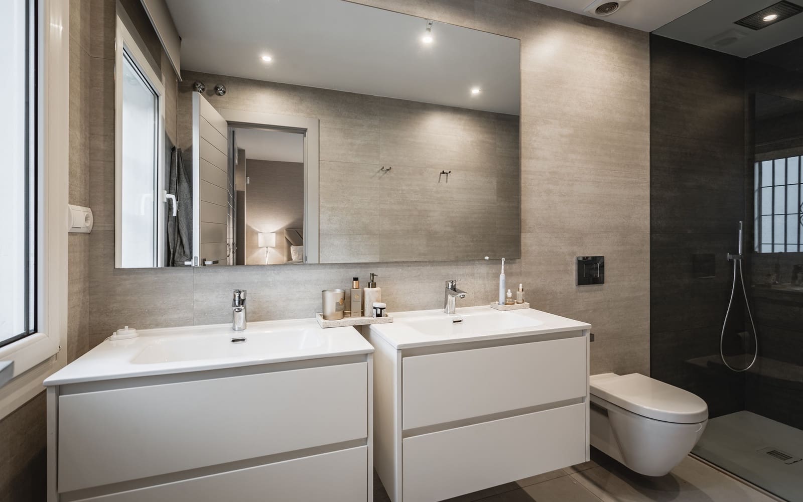 3 bedroom Apartment for sale in Marbella with pool garage - € 3,850,000 (Ref: 9688632)