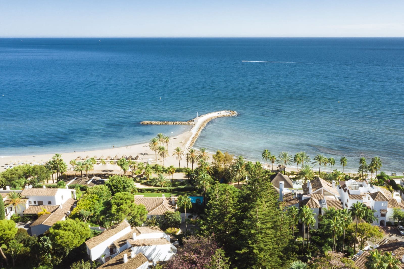 2 bedroom Apartment for sale in Marbella with pool garage - € 2,600,000 (Ref: 9688633)