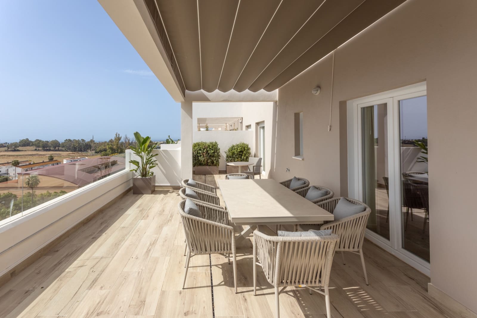 4 bedroom Penthouse for sale in Marbella with pool garage - € 1,499,000 (Ref: 9688635)