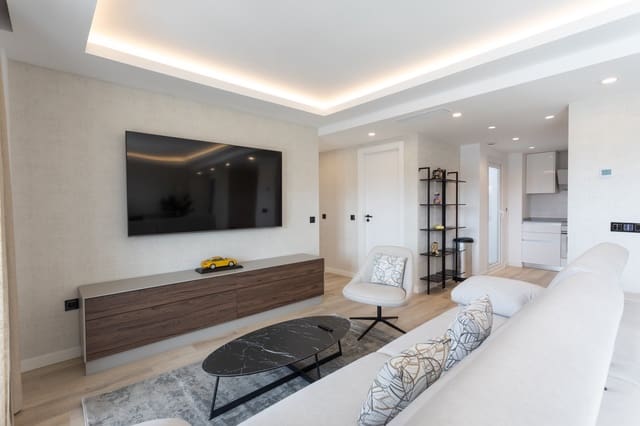 4 soveværelse Penthouse til salg i Rodeo Alto - Guadaiza - La Campana, Marbella med swimmingpool garage - € 1.499.000 (Ref: 9688635)