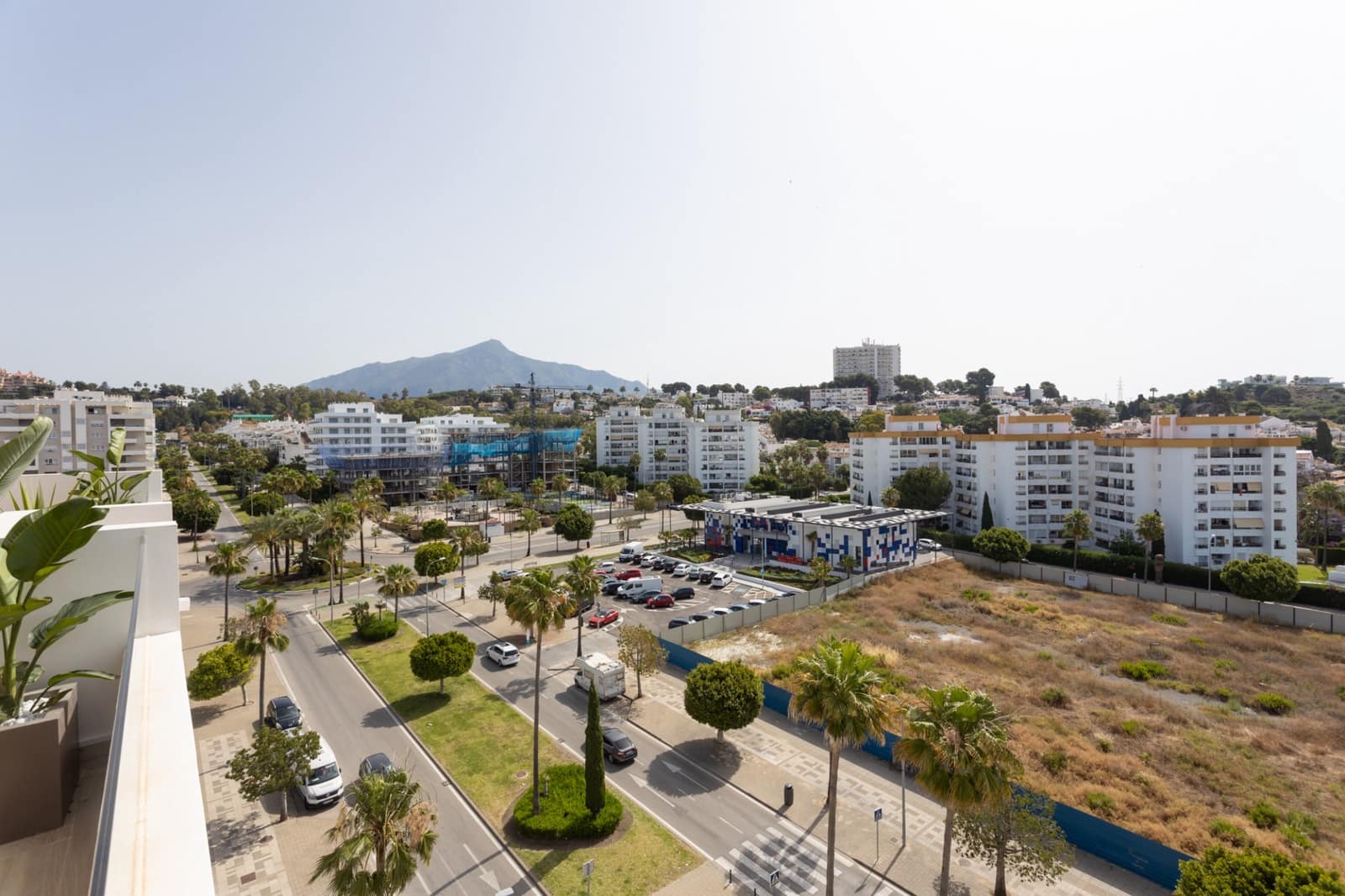 4 bedroom Penthouse for sale in Marbella with pool garage - € 1,499,000 (Ref: 9688635)