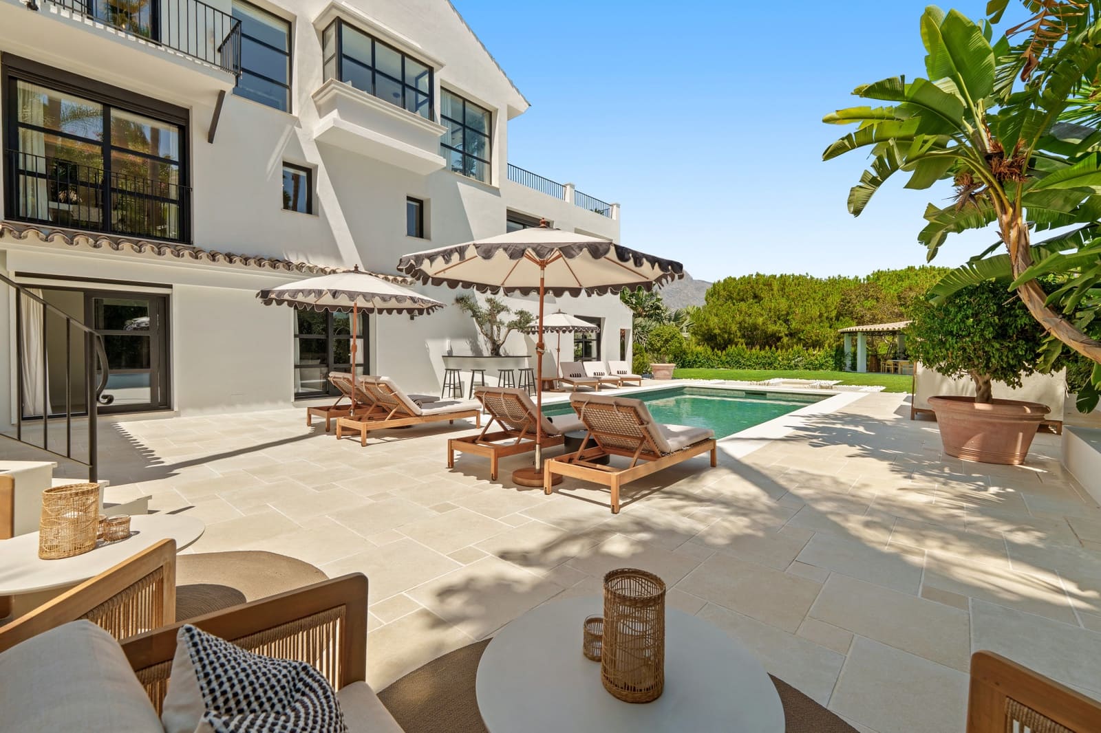 6 bedroom Villa for sale in Nueva Andalucia with pool garage - € 9,950,000 (Ref: 9697876)
