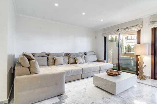 2 slaapkamer Appartement te koop in Lomas De Marbella, Marbella met zwembad garage - € 895.000 (Ref: 9697877)
