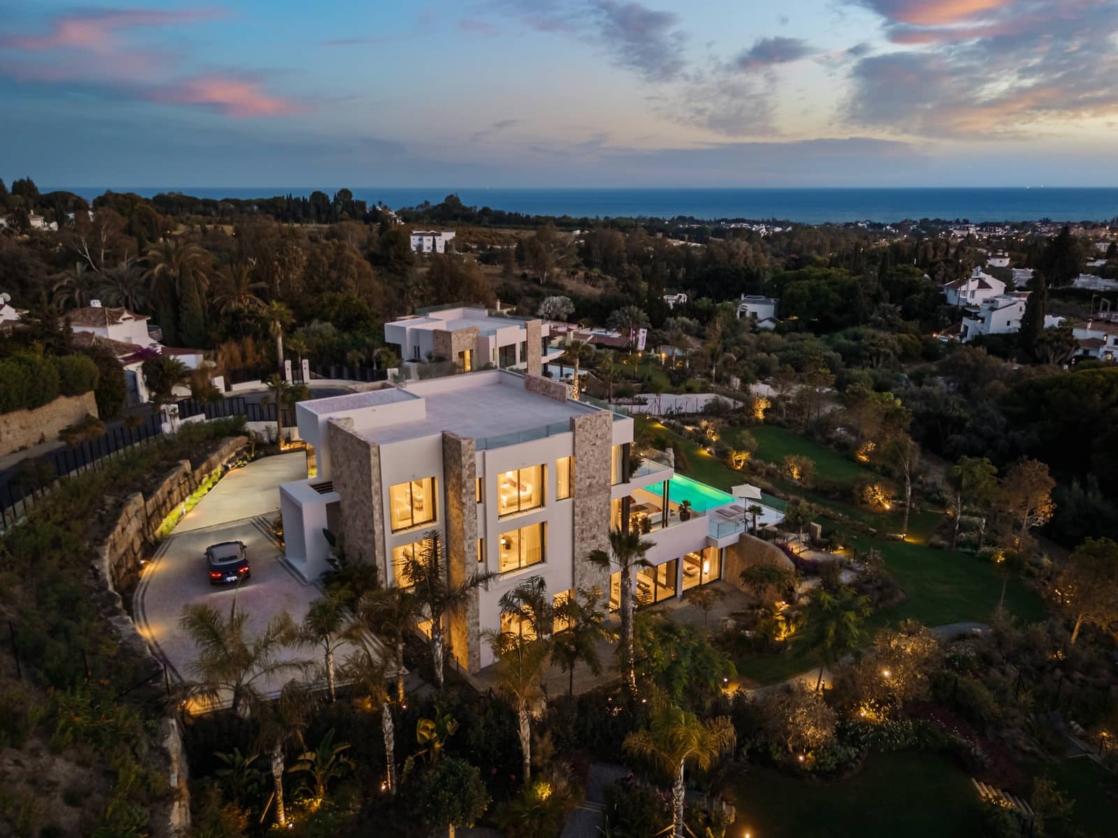 5 bedroom Villa for sale in Marbella with pool garage - € 14,995,000 (Ref: 9709186)