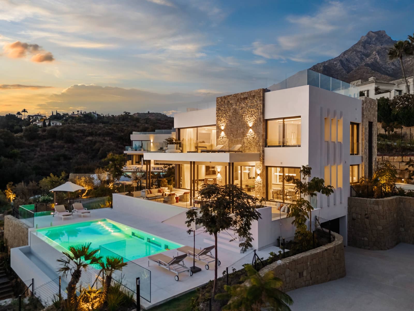 5 bedroom Villa for sale in Marbella with pool garage - € 14,900,000 (Ref: 9709186)