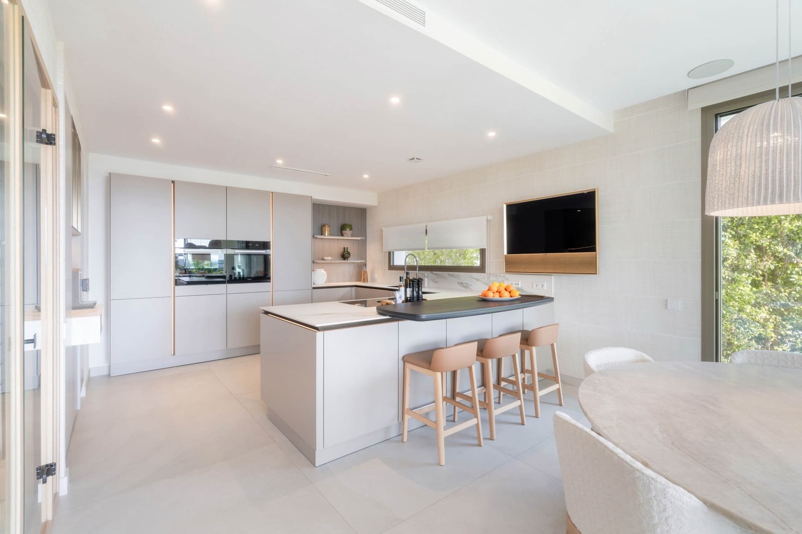 Chalet de 4 habitaciones en Marbella en venta con piscina garaje - 4.295.000 € (Ref: 9716784)