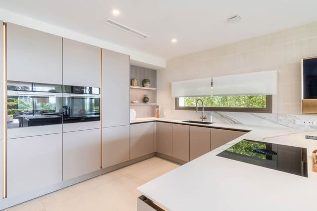 Chalet de 4 habitaciones en Nueva Andalucía Centro, Marbella en venta con piscina garaje - 4.295.000 € (Ref: 9716784)