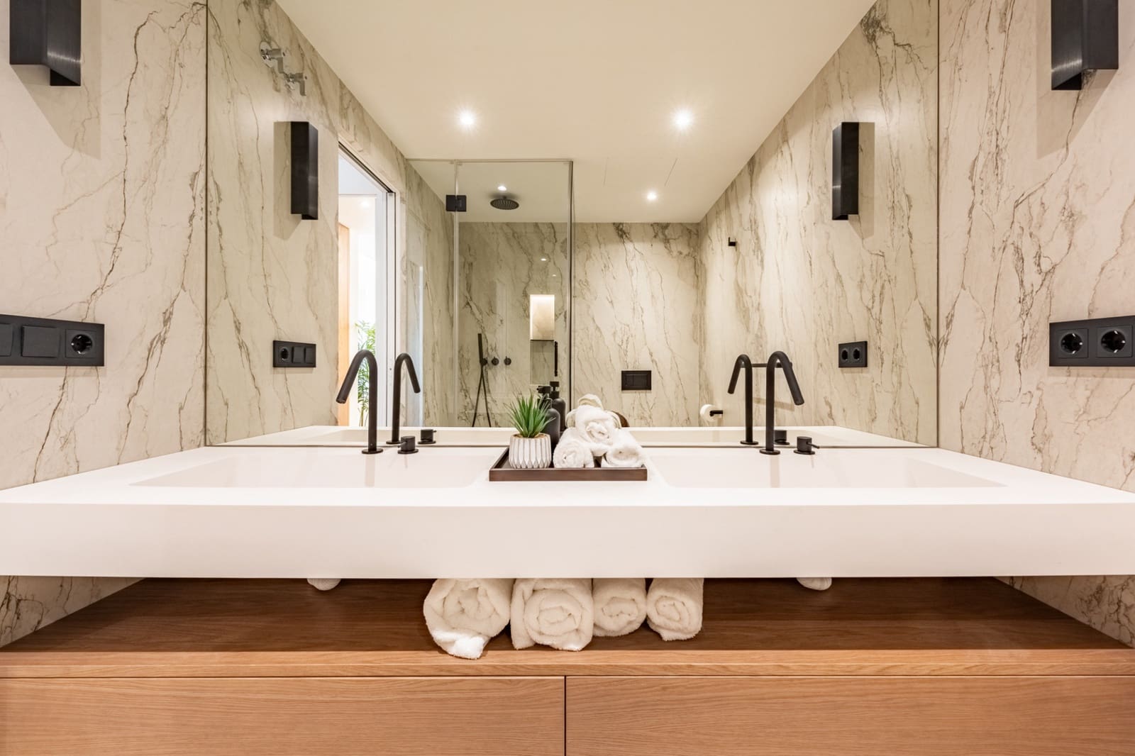 1 quarto Apartamento para venda em Marbella com piscina garagem - 1 090 000 € (Ref: 9726164)