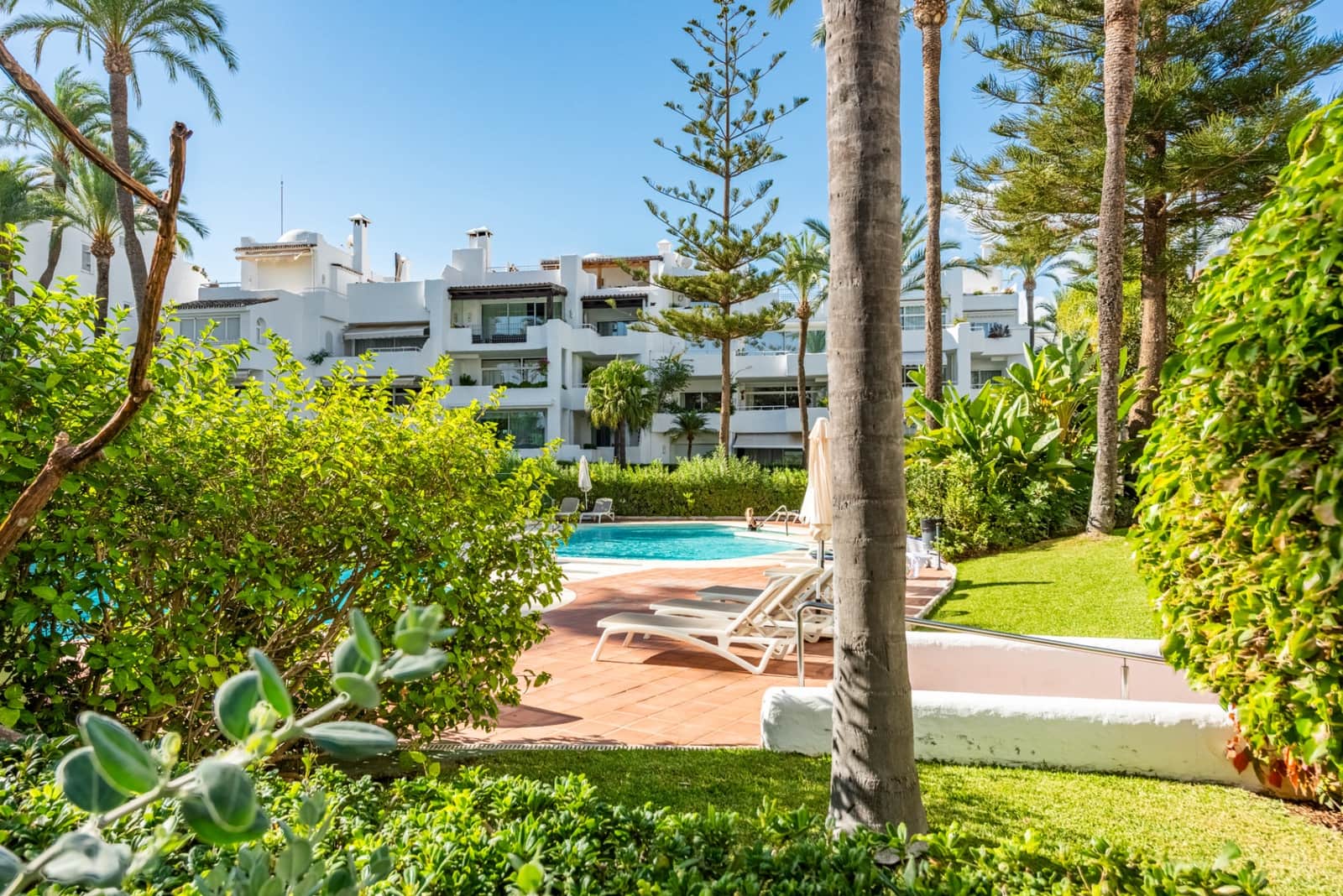 1 quarto Apartamento para venda em Marbella com piscina garagem - 1 090 000 € (Ref: 9726164)