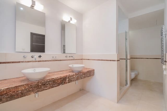 5 soveværelse Semi-Rækkehus til salg i Sierra Blanca, Marbella med swimmingpool garage - € 3.000.000 (Ref: 9734215)