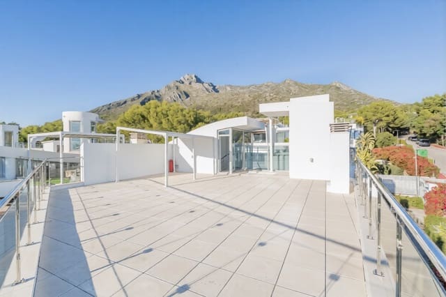 5 soveværelse Semi-Rækkehus til salg i Sierra Blanca, Marbella med swimmingpool garage - € 3.000.000 (Ref: 9734215)