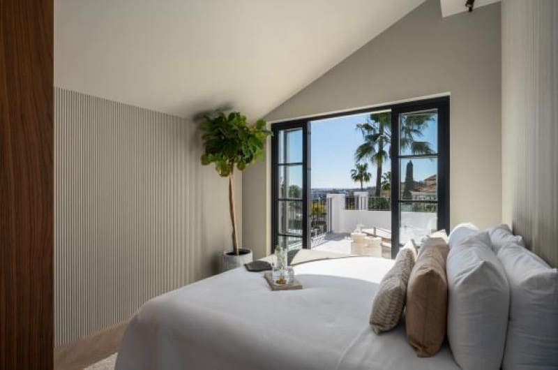 4 makuuhuone Huvila myytävänä paikassa Nueva Andalucia mukana uima-altaan 
autotalli - 4 250 000 € (Ref: 9744007)