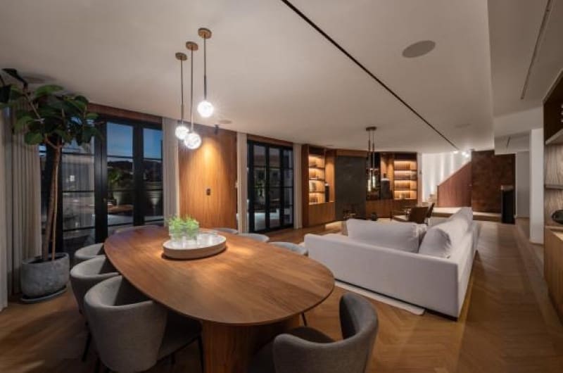 4 makuuhuone Huvila myytävänä paikassa Nueva Andalucia mukana uima-altaan 
autotalli - 4 250 000 € (Ref: 9744007)